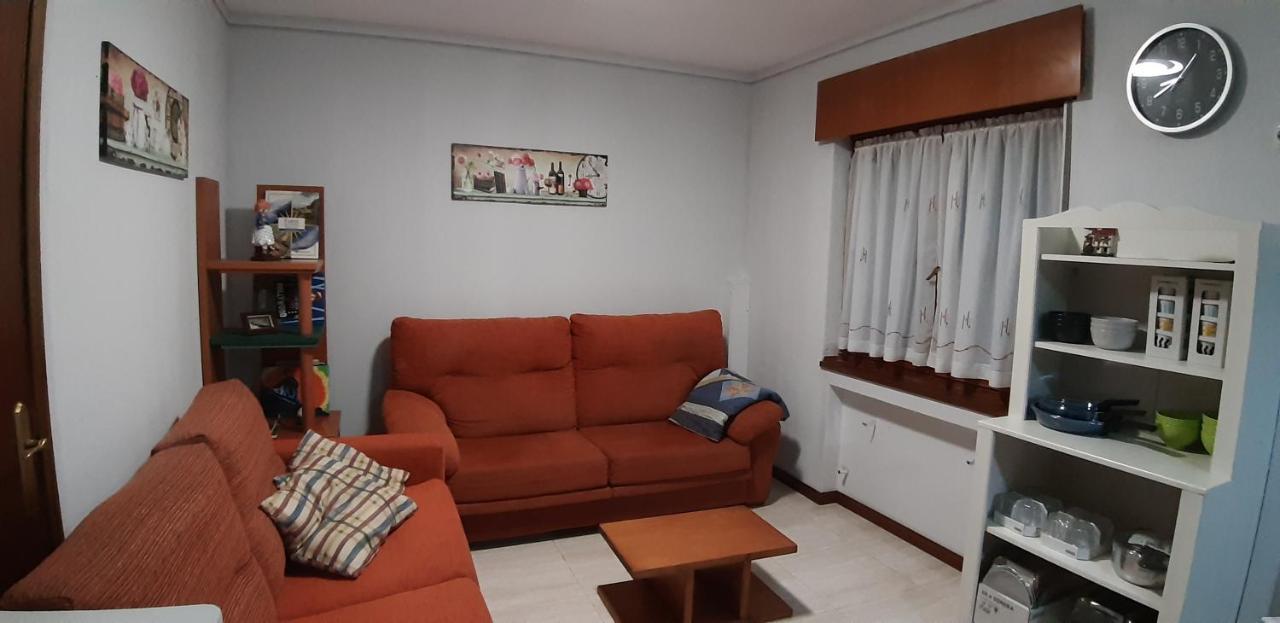 Albergue La Costana Oviedo Exteriör bild
