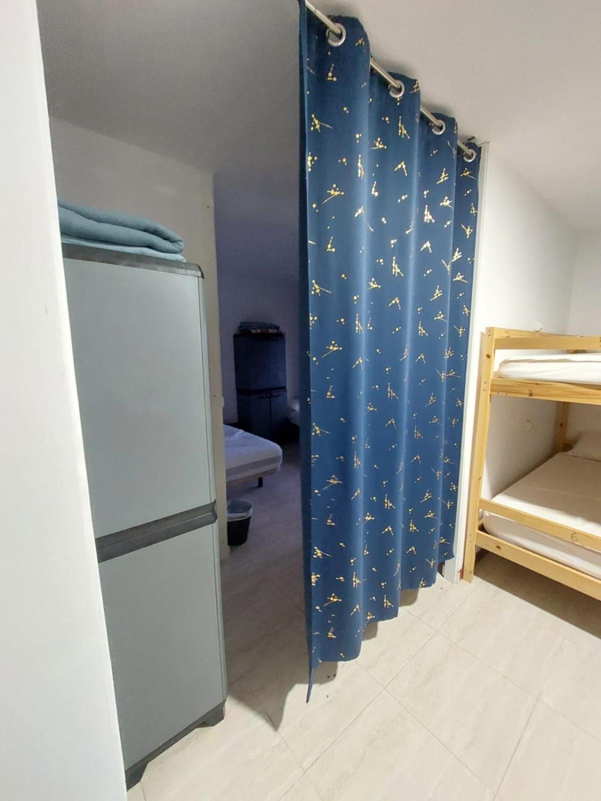 Albergue La Costana Oviedo Exteriör bild