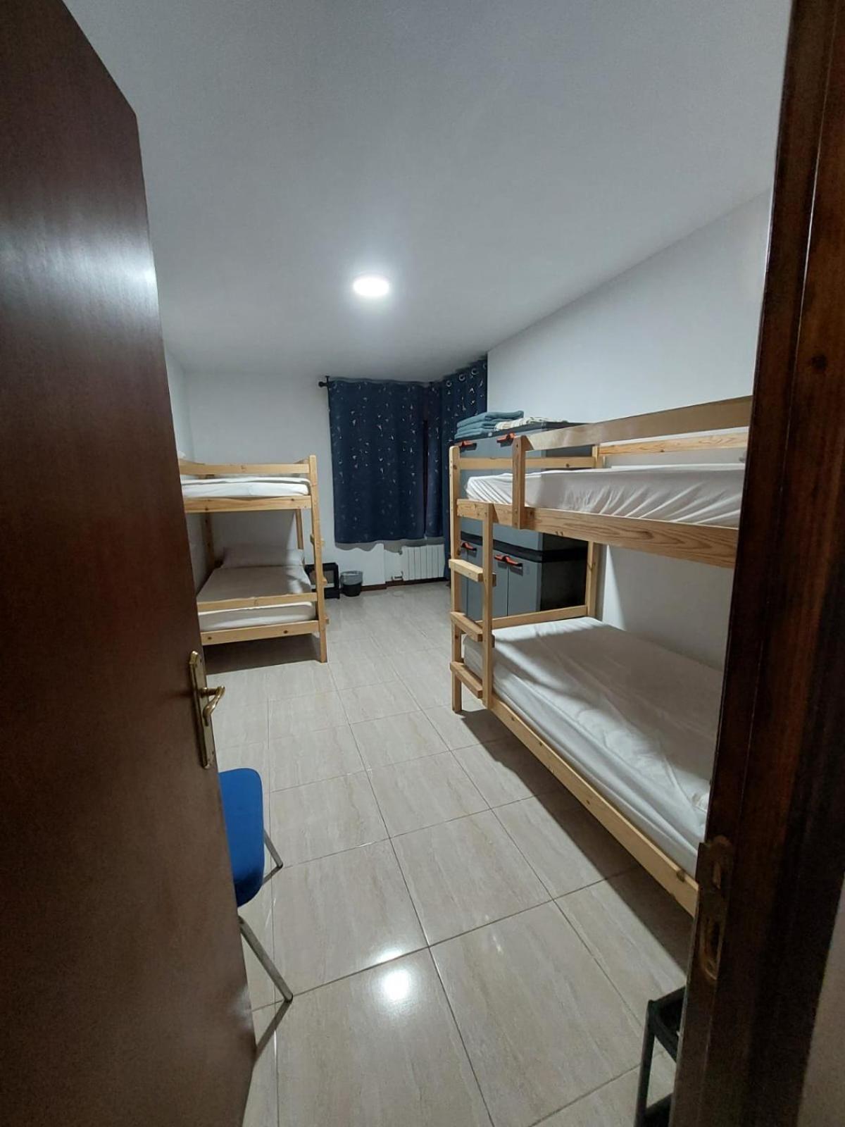 Albergue La Costana Oviedo Exteriör bild